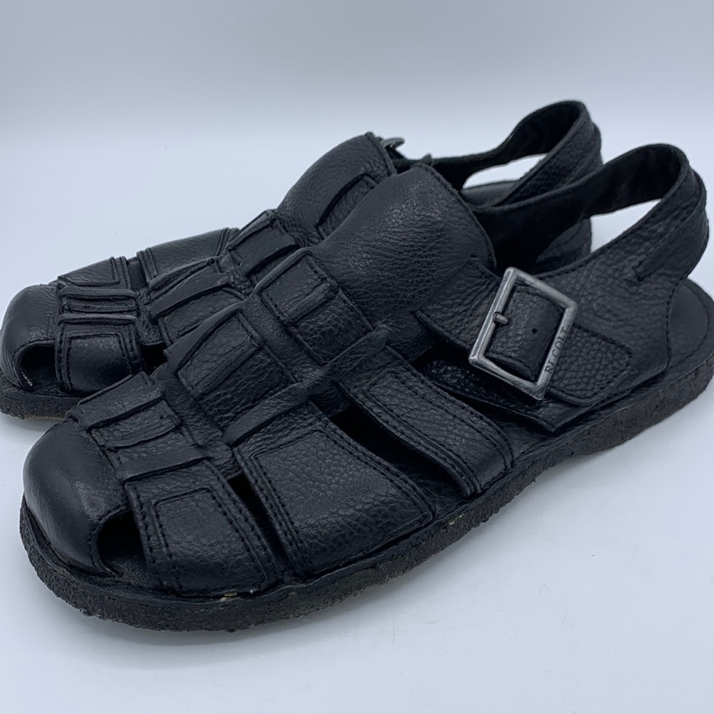 RJ COLT Closed Toe Fisherman’s Sandals